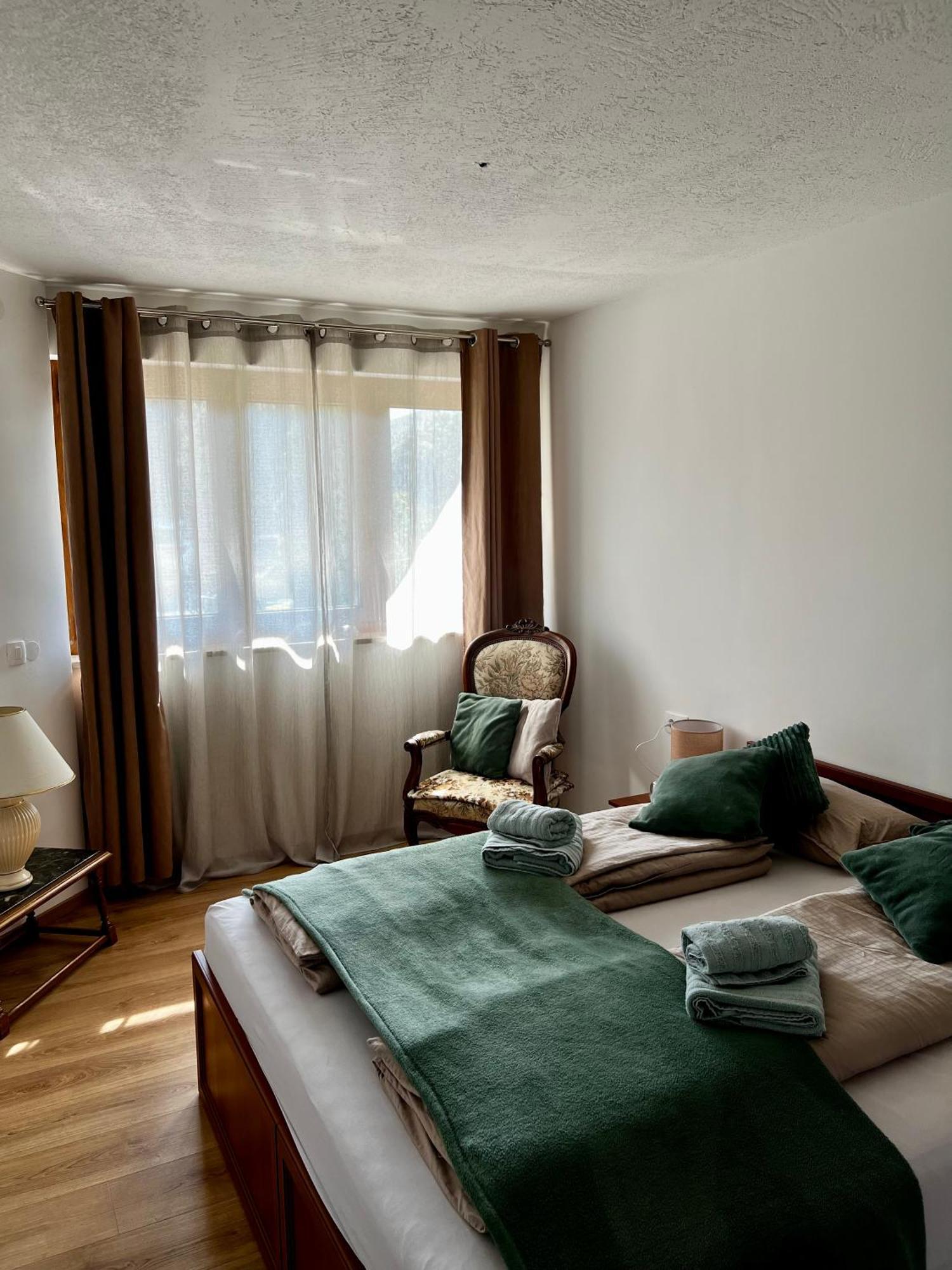 Appartement Eden à Pula Extérieur photo